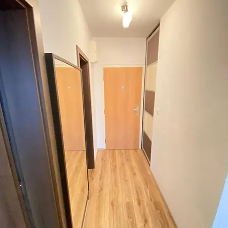 Apartment Nivy Balcony Next To Bus Station Bratislava