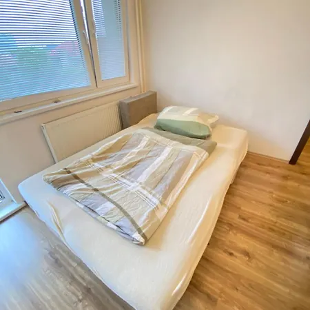 Nivy Balcony Next To Bus Station Apartment *